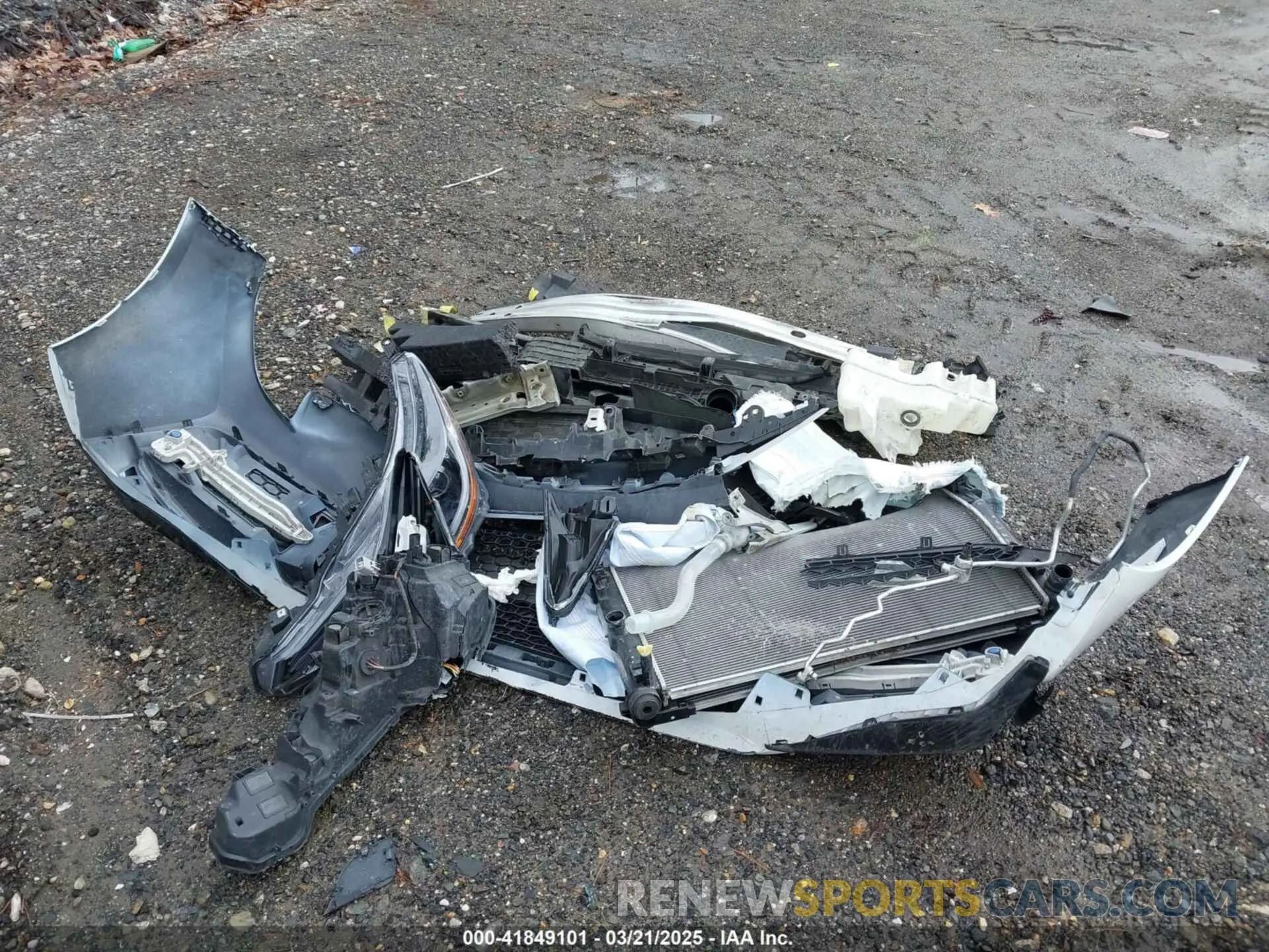 12 Photograph of a damaged car 5YFS4RCE7LP026260 TOYOTA COROLLA 2020