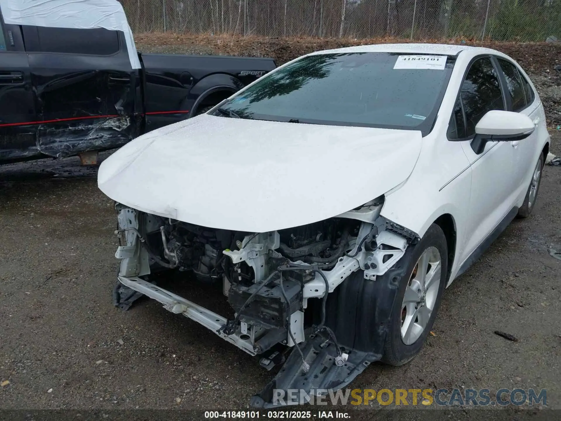 6 Photograph of a damaged car 5YFS4RCE7LP026260 TOYOTA COROLLA 2020