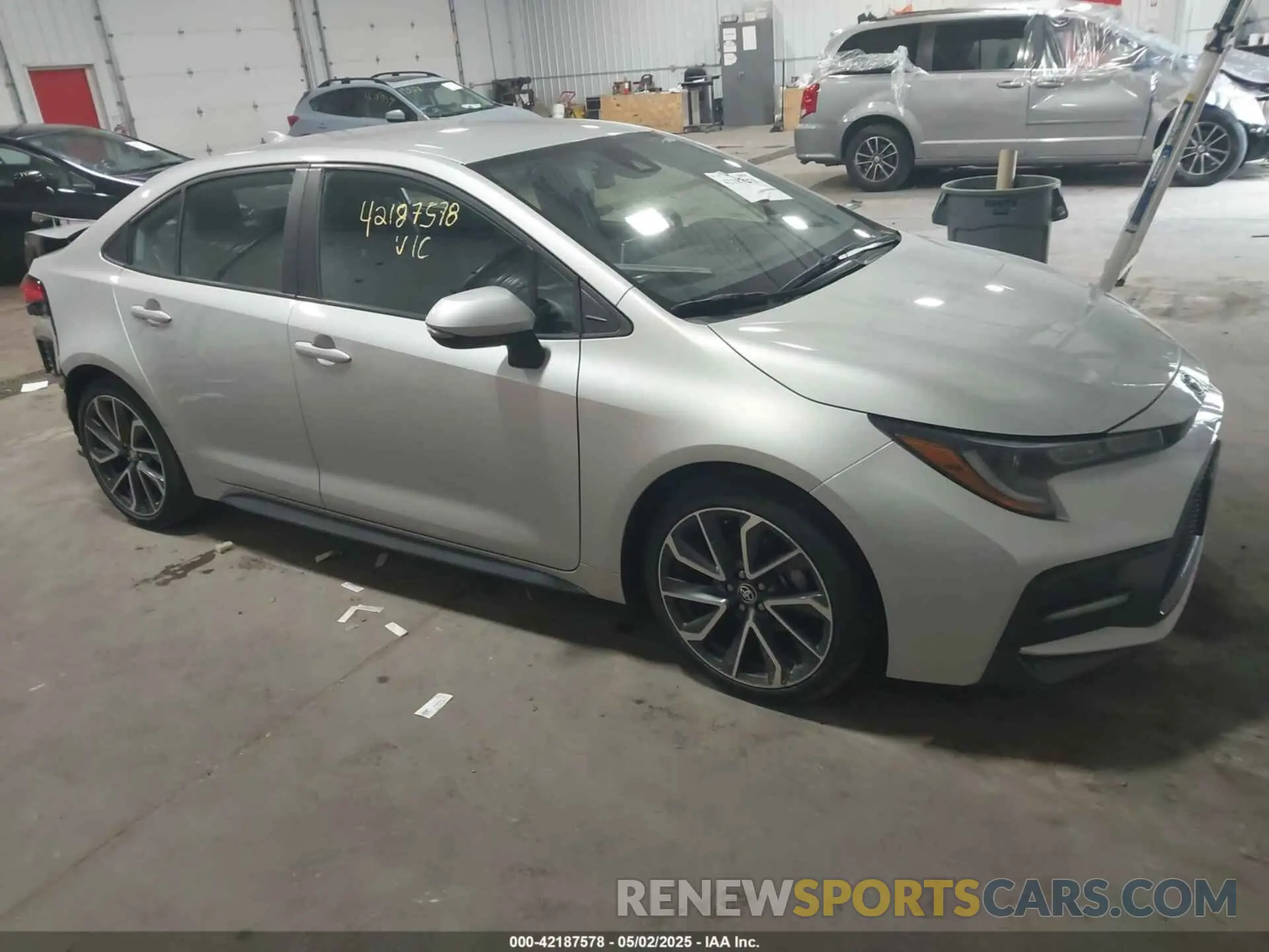 1 Photograph of a damaged car 5YFS4RCE7LP028459 TOYOTA COROLLA 2020