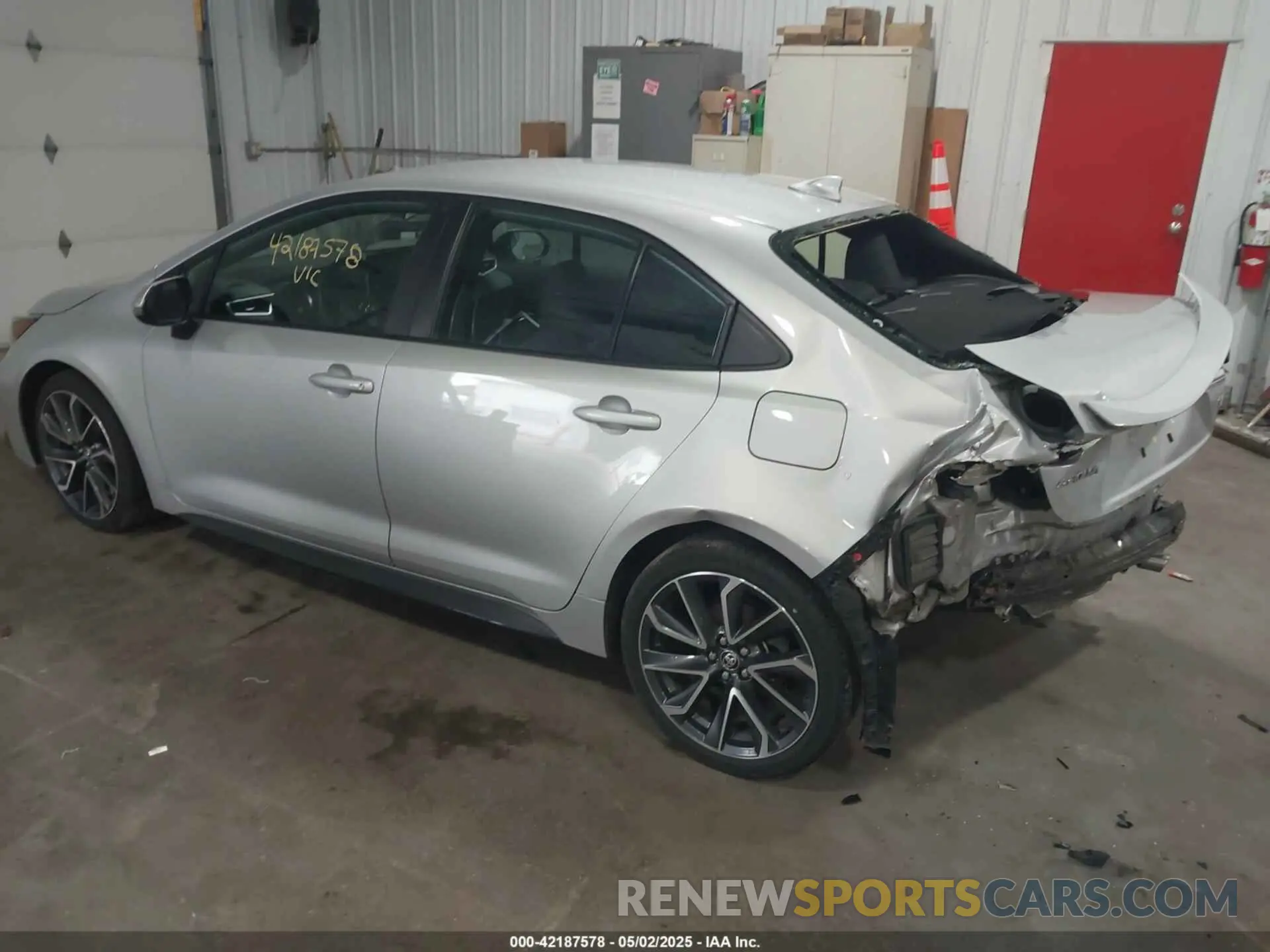 3 Photograph of a damaged car 5YFS4RCE7LP028459 TOYOTA COROLLA 2020