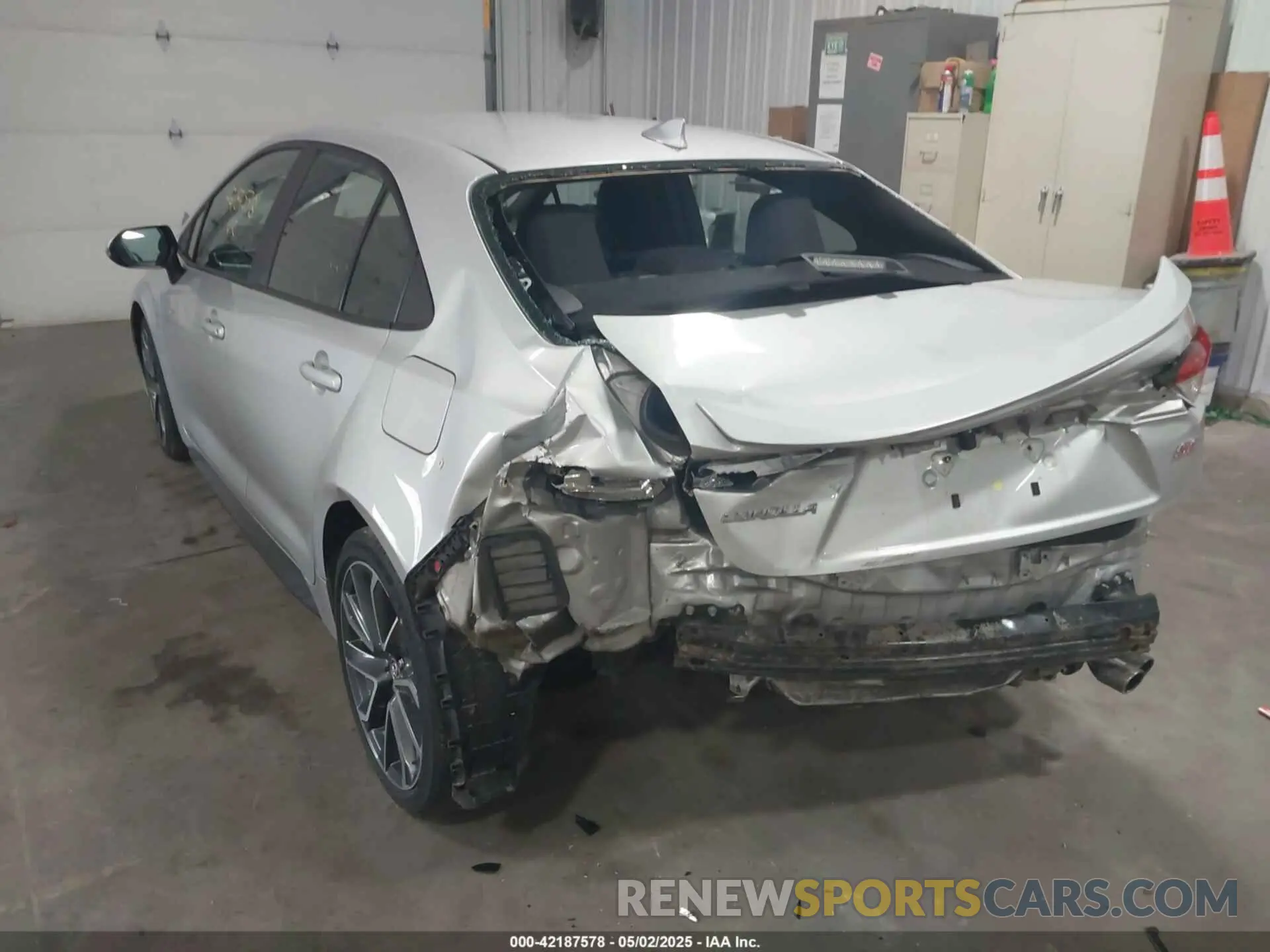 6 Photograph of a damaged car 5YFS4RCE7LP028459 TOYOTA COROLLA 2020
