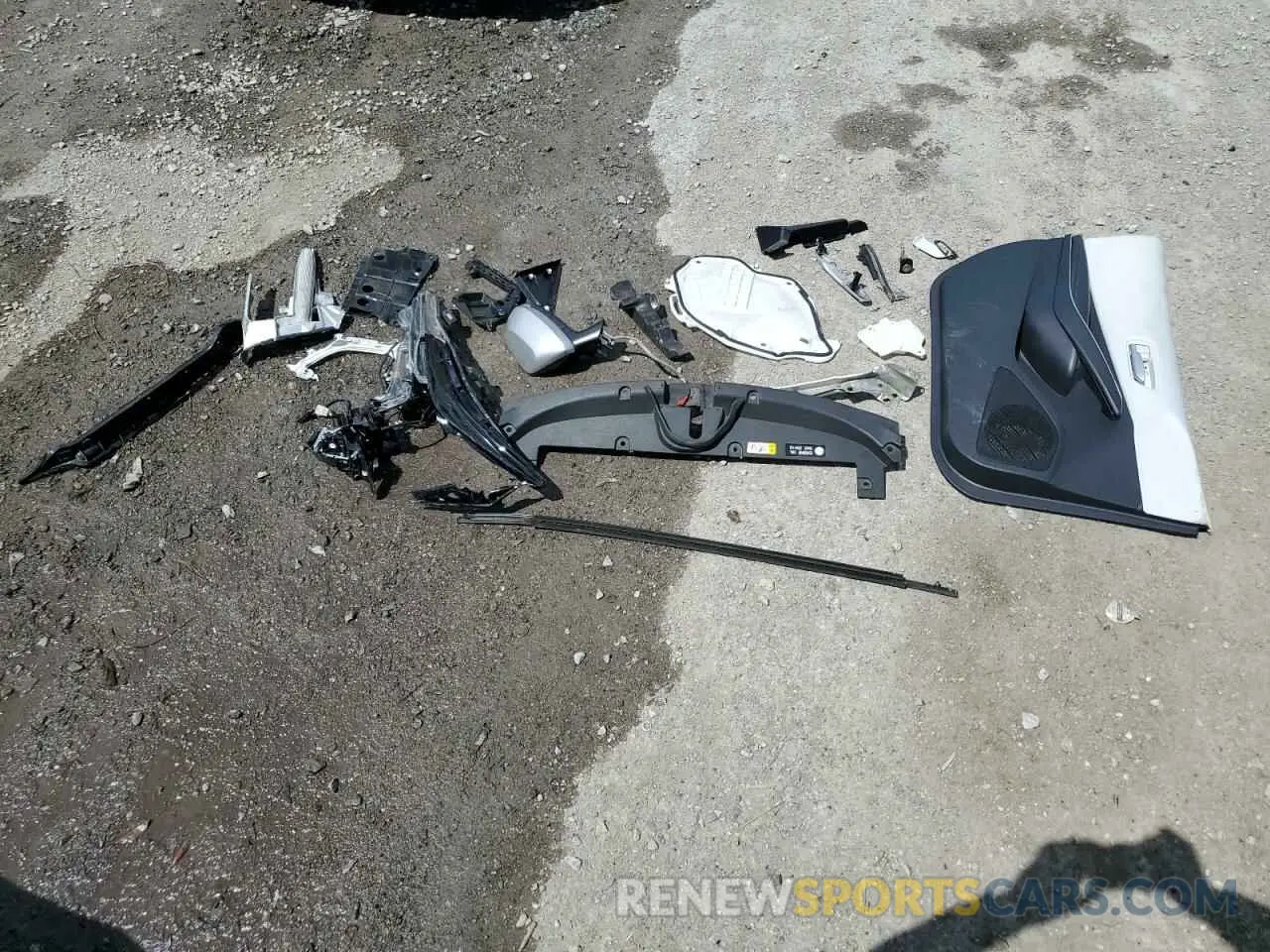 12 Photograph of a damaged car 5YFS4RCE7LP044046 TOYOTA COROLLA 2020