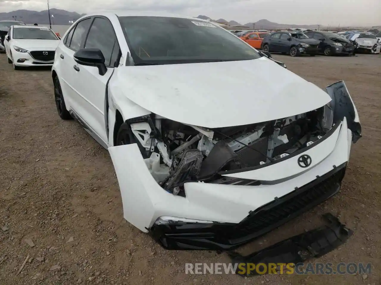 1 Photograph of a damaged car 5YFS4RCE7LP045326 TOYOTA COROLLA 2020