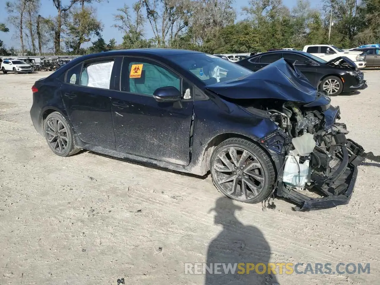 4 Photograph of a damaged car 5YFS4RCE7LP051711 TOYOTA COROLLA 2020