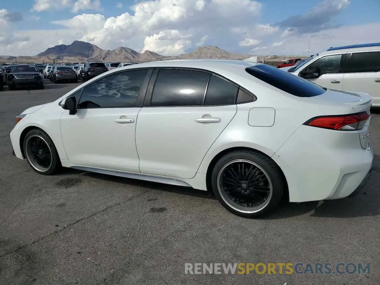 2 Photograph of a damaged car 5YFS4RCE7LP055502 TOYOTA COROLLA 2020