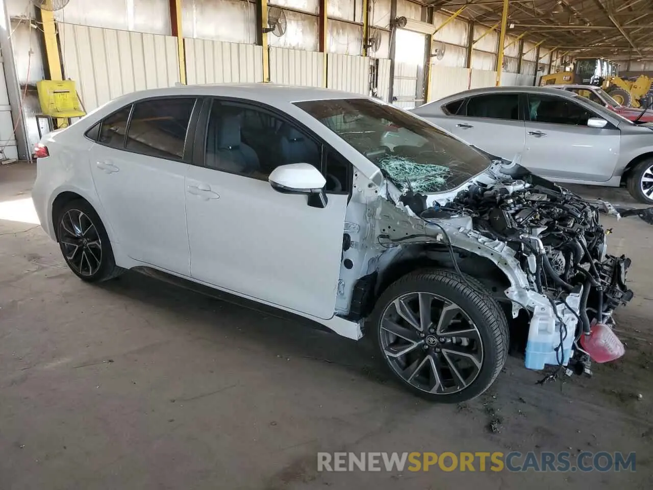 4 Photograph of a damaged car 5YFS4RCE8LP016305 TOYOTA COROLLA 2020