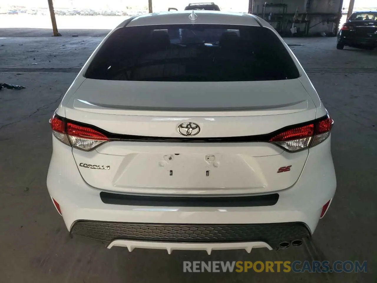 6 Photograph of a damaged car 5YFS4RCE8LP016305 TOYOTA COROLLA 2020