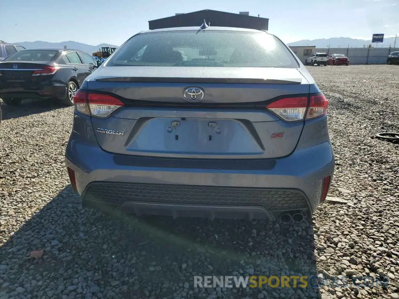 6 Photograph of a damaged car 5YFS4RCE8LP033069 TOYOTA COROLLA 2020