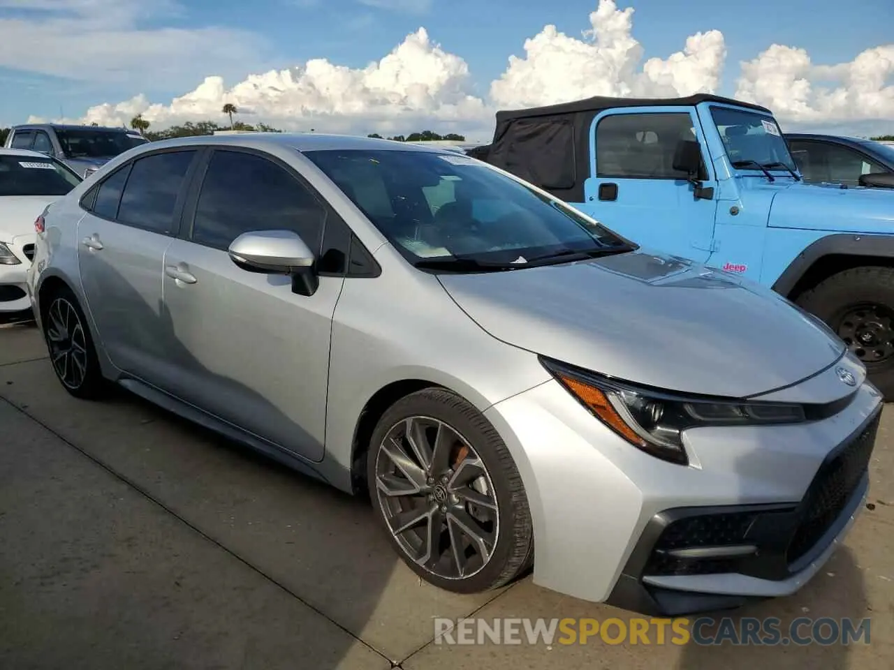 4 Photograph of a damaged car 5YFS4RCE8LP034240 TOYOTA COROLLA 2020