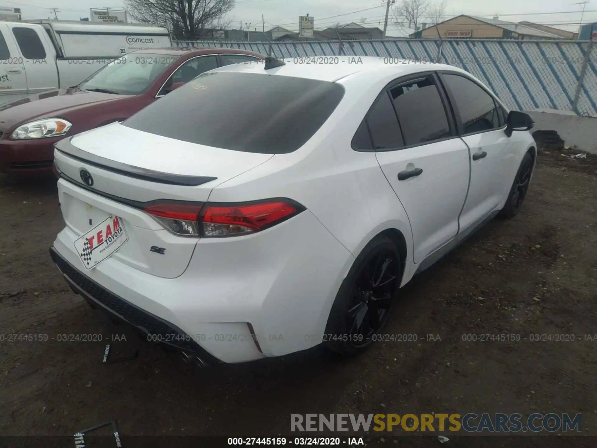 4 Photograph of a damaged car 5YFS4RCE8LP037607 TOYOTA COROLLA 2020