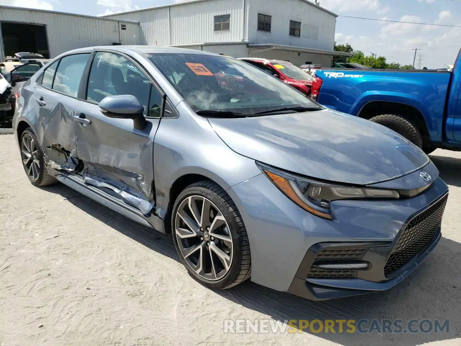 1 Photograph of a damaged car 5YFS4RCE8LP042967 TOYOTA COROLLA 2020