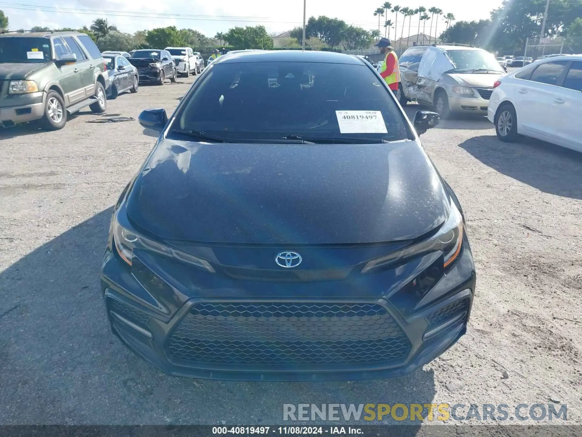 12 Photograph of a damaged car 5YFS4RCE8LP043584 TOYOTA COROLLA 2020
