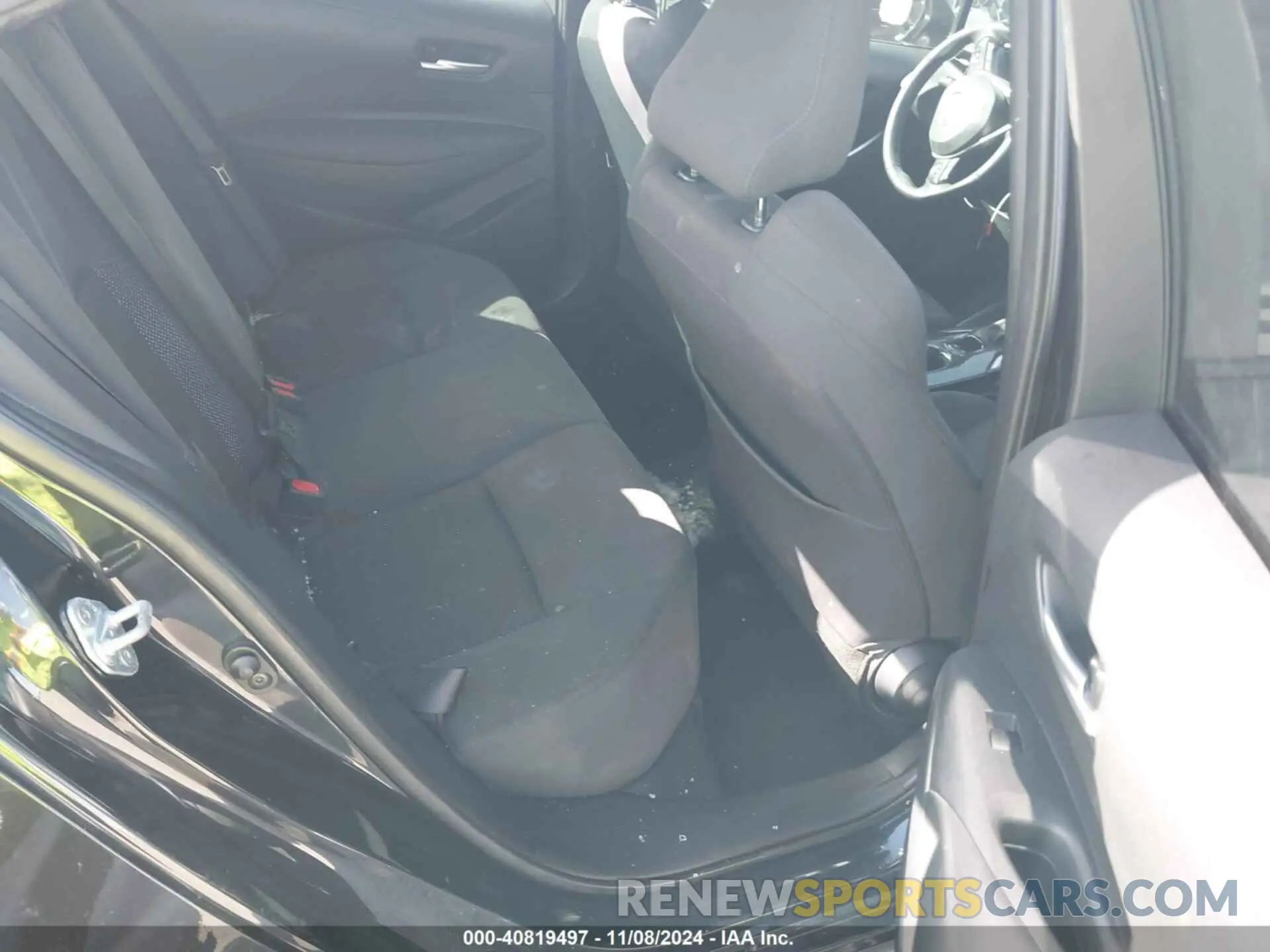 8 Photograph of a damaged car 5YFS4RCE8LP043584 TOYOTA COROLLA 2020