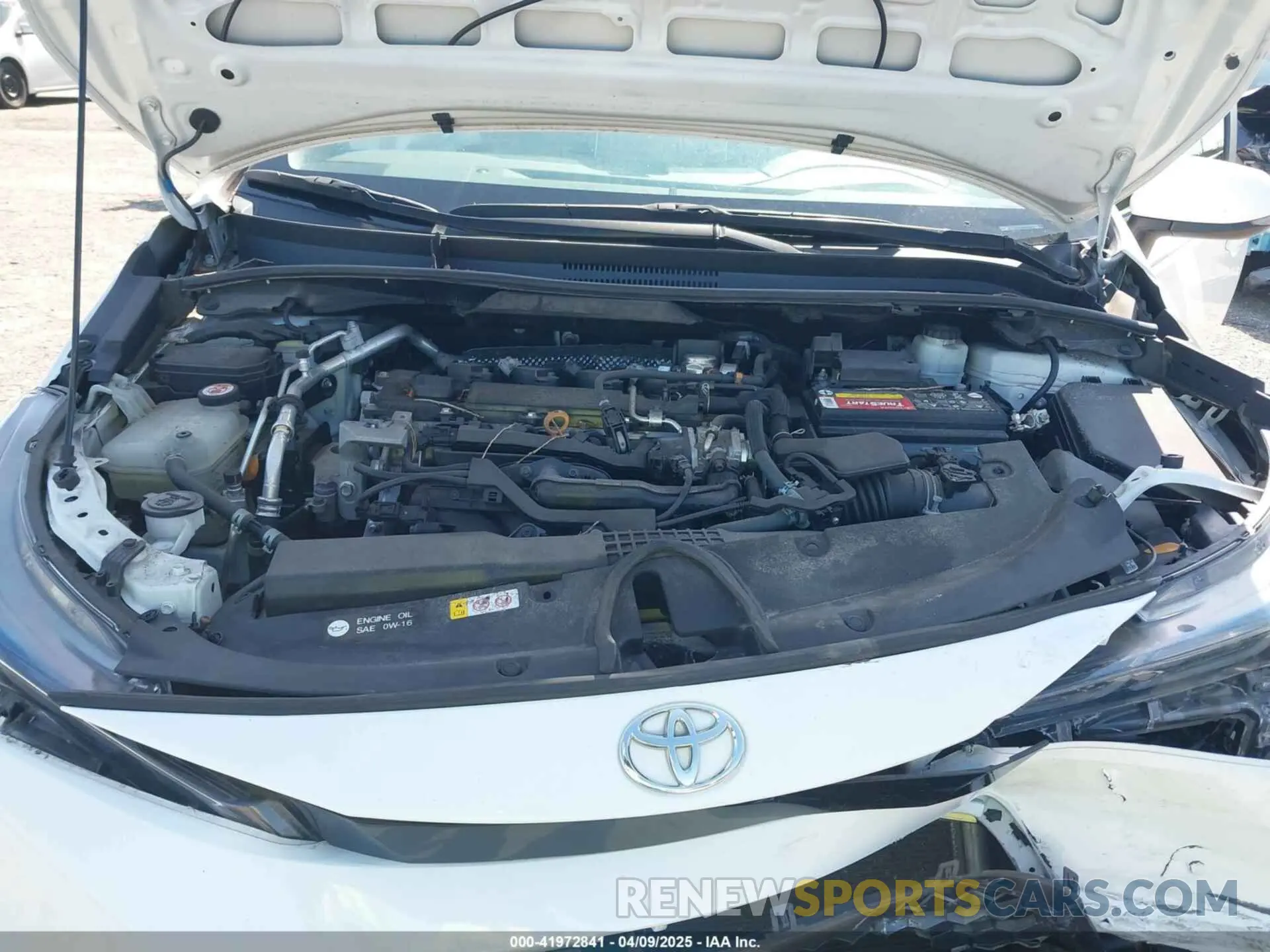 10 Photograph of a damaged car 5YFS4RCE8LP052706 TOYOTA COROLLA 2020