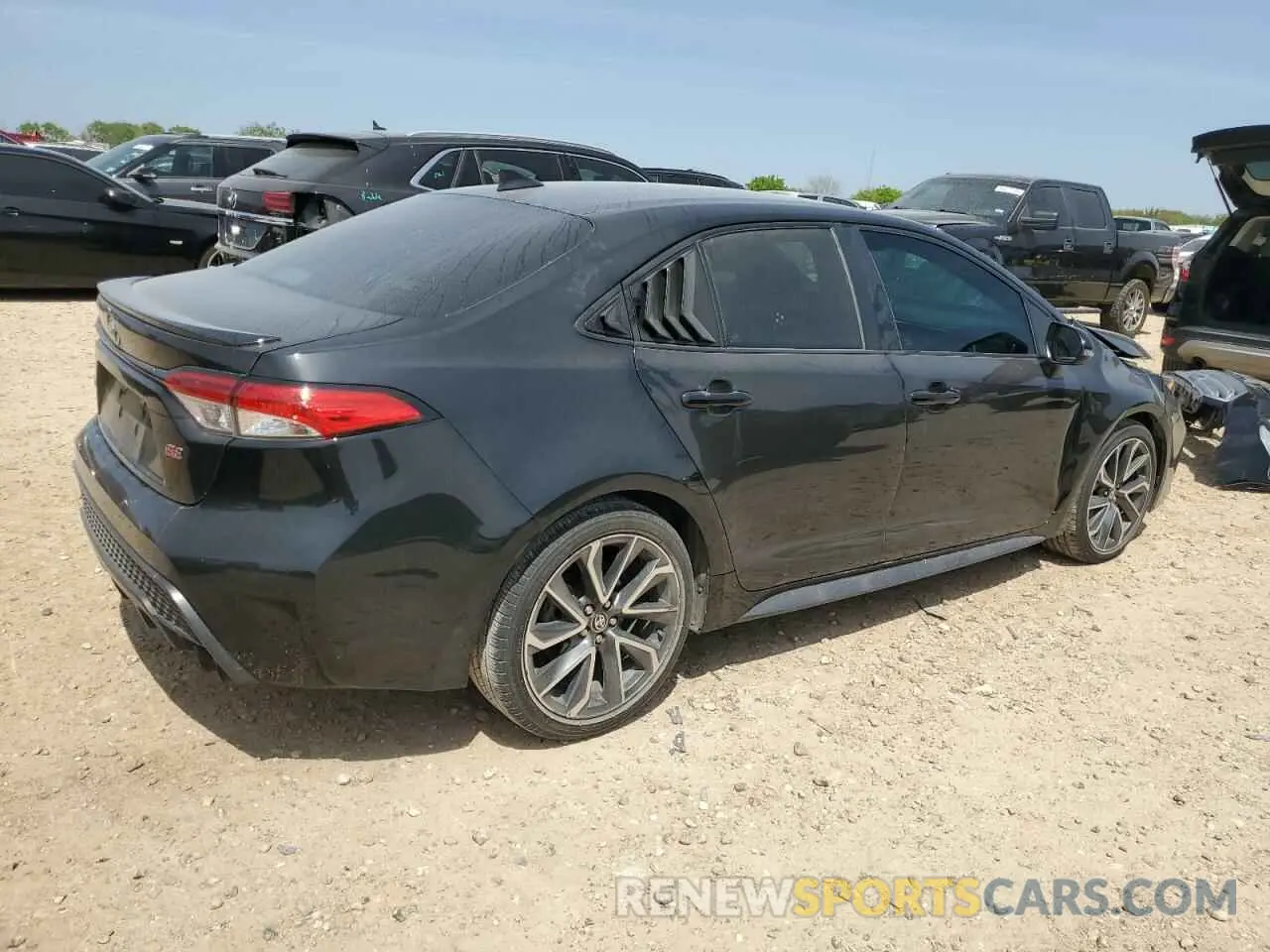 3 Photograph of a damaged car 5YFS4RCE8LP053354 TOYOTA COROLLA 2020