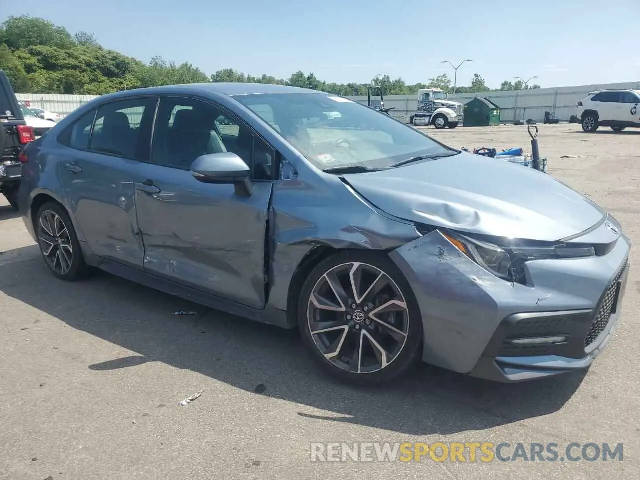 4 Photograph of a damaged car 5YFS4RCE9LP007676 TOYOTA COROLLA 2020
