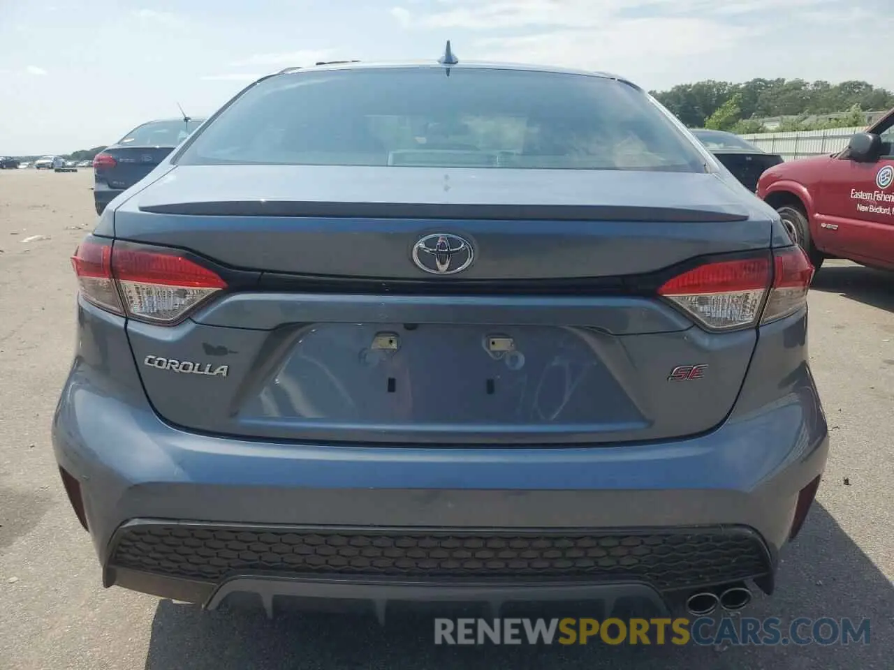 6 Photograph of a damaged car 5YFS4RCE9LP007676 TOYOTA COROLLA 2020