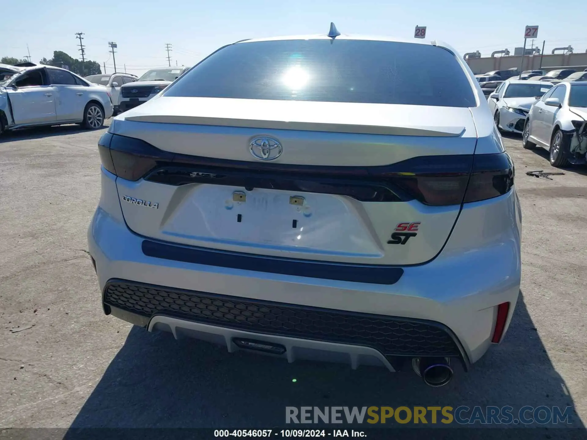 16 Photograph of a damaged car 5YFS4RCE9LP016992 TOYOTA COROLLA 2020