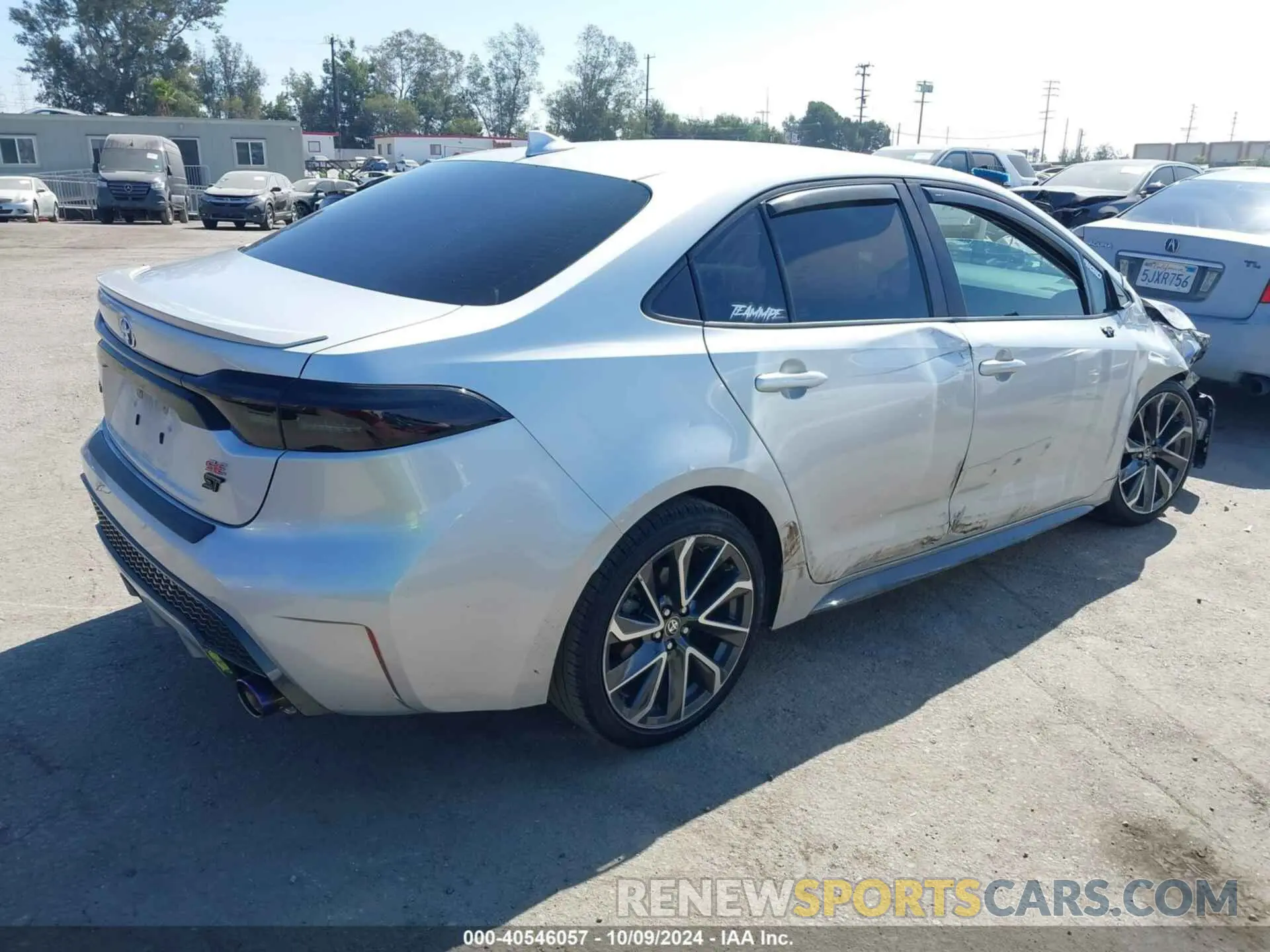 4 Photograph of a damaged car 5YFS4RCE9LP016992 TOYOTA COROLLA 2020