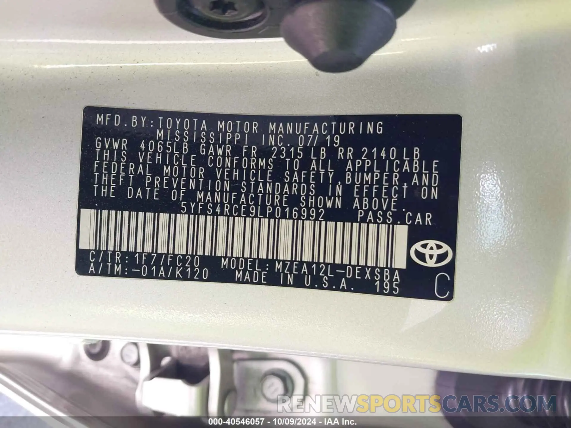 9 Photograph of a damaged car 5YFS4RCE9LP016992 TOYOTA COROLLA 2020