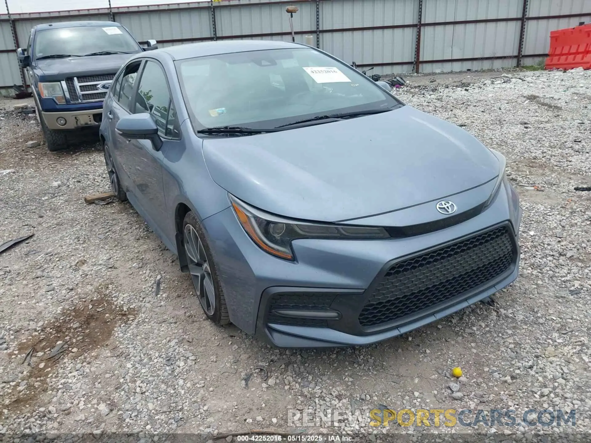 1 Photograph of a damaged car 5YFS4RCE9LP023215 TOYOTA COROLLA 2020