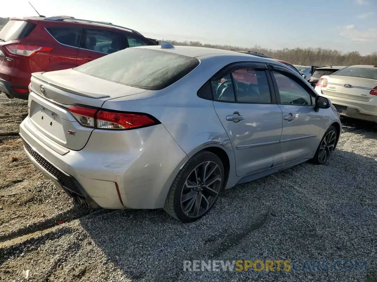 3 Photograph of a damaged car 5YFS4RCE9LP029161 TOYOTA COROLLA 2020