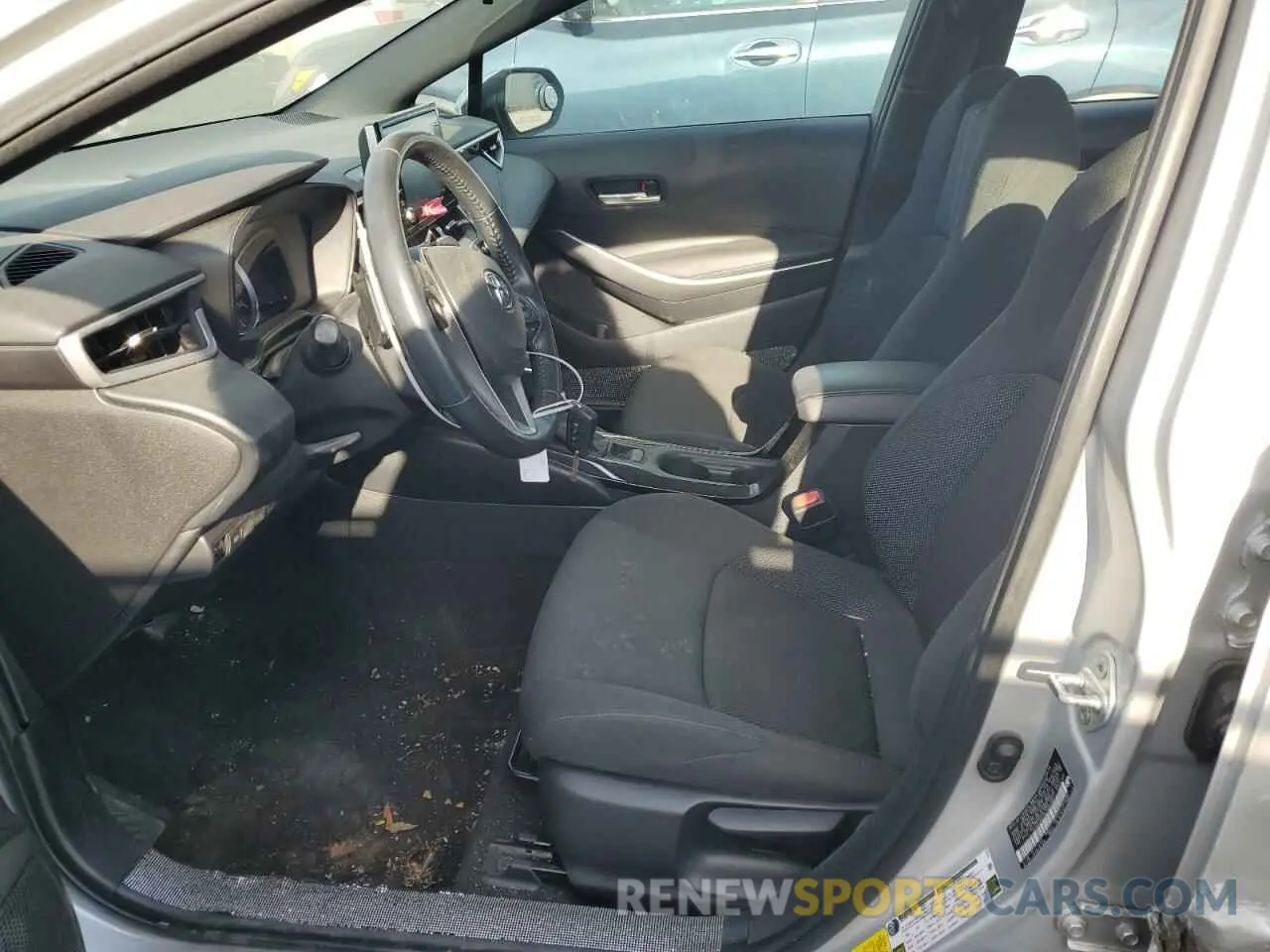 7 Photograph of a damaged car 5YFS4RCE9LP029161 TOYOTA COROLLA 2020