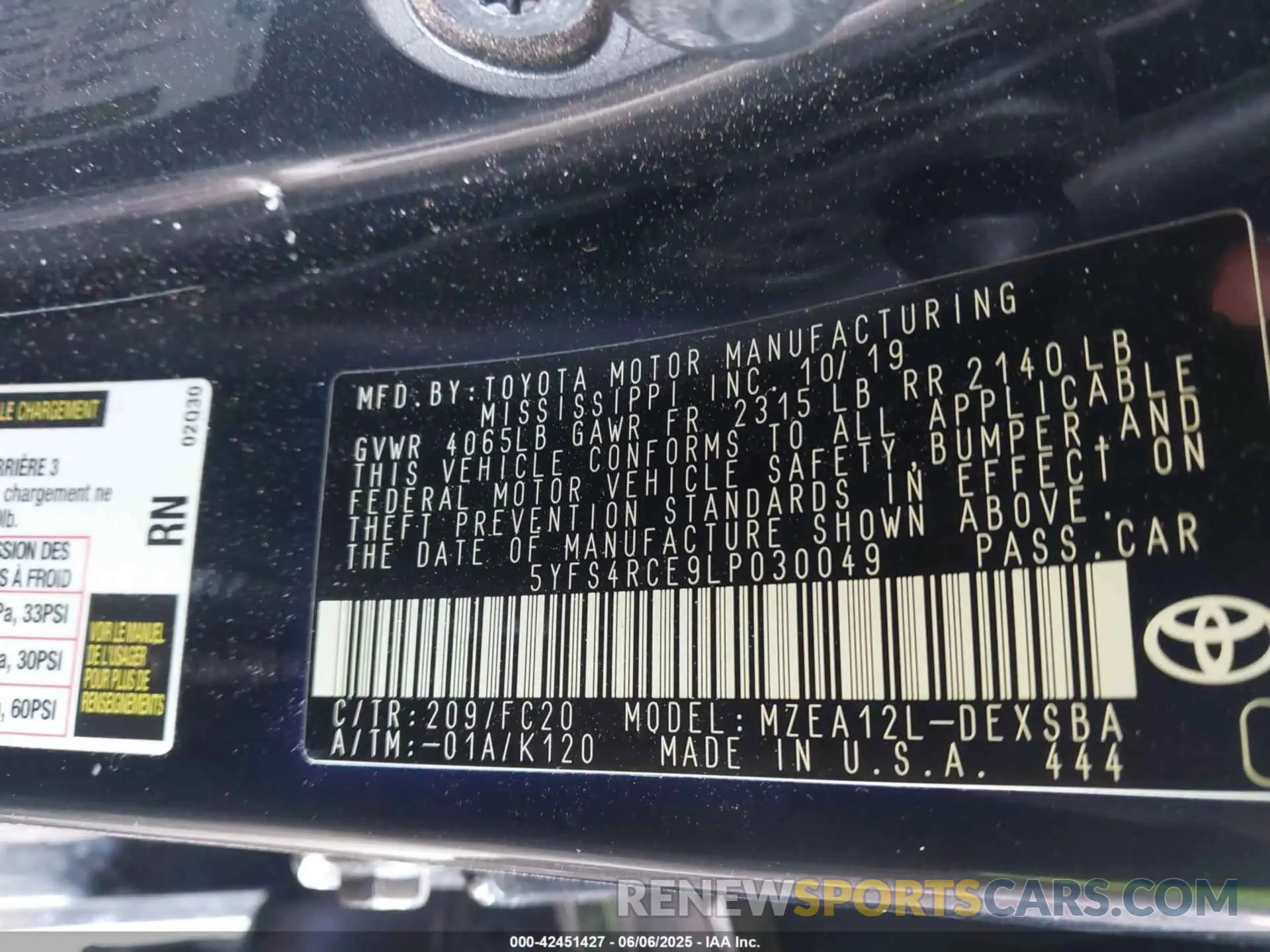 9 Photograph of a damaged car 5YFS4RCE9LP030049 TOYOTA COROLLA 2020