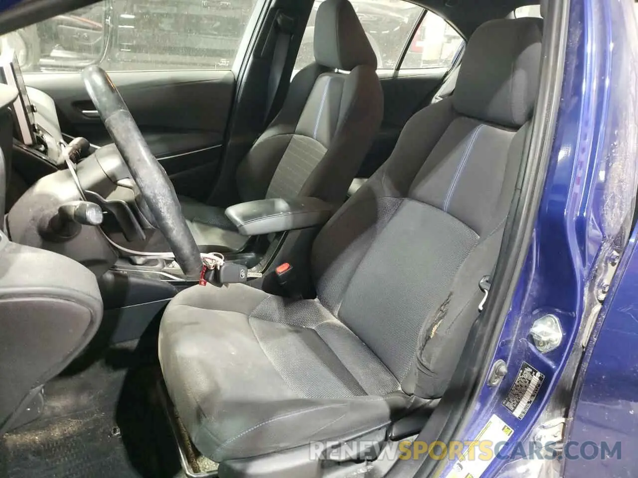7 Photograph of a damaged car 5YFS4RCE9LP033050 TOYOTA COROLLA 2020