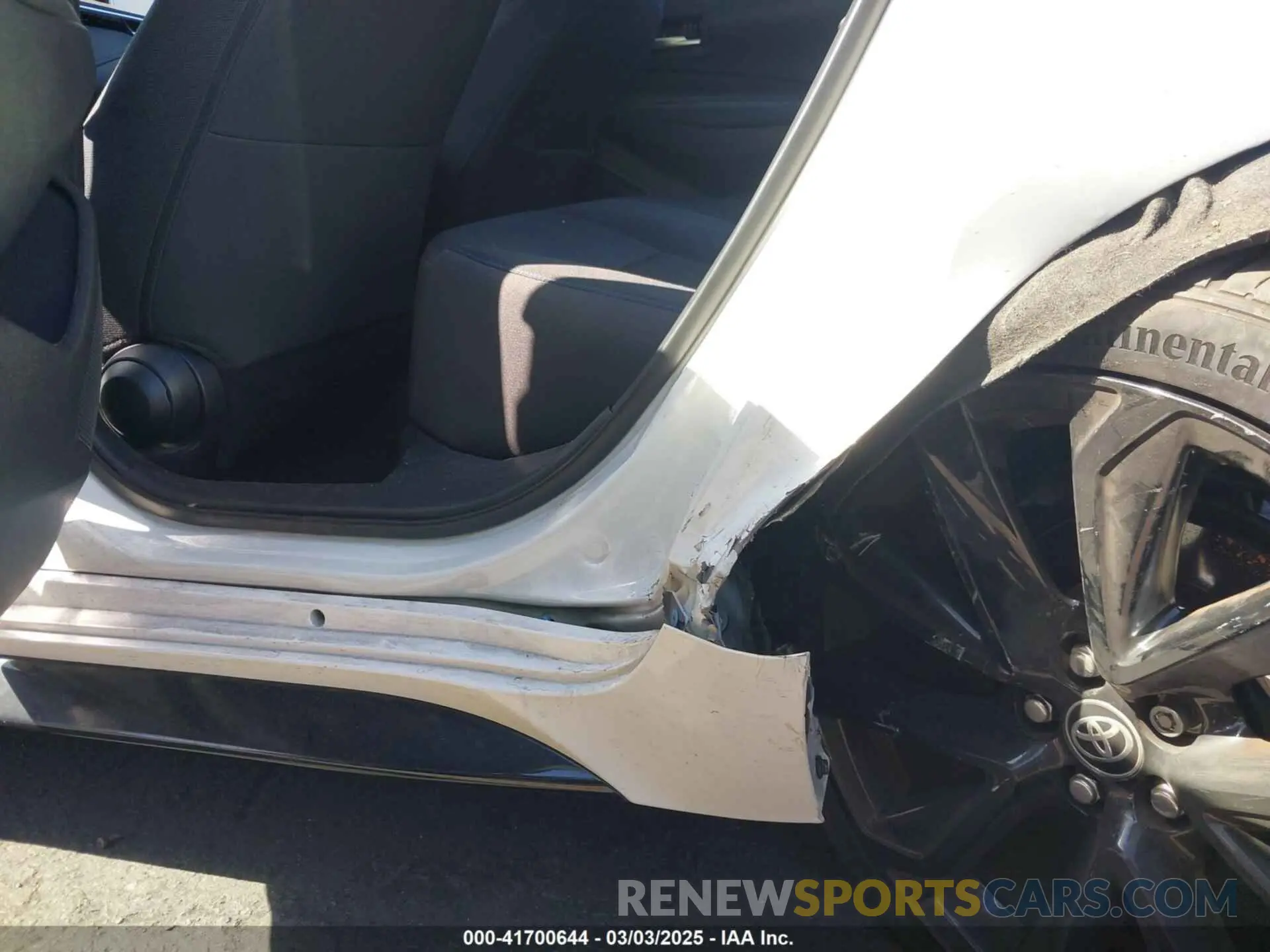12 Photograph of a damaged car 5YFS4RCE9LP035414 TOYOTA COROLLA 2020