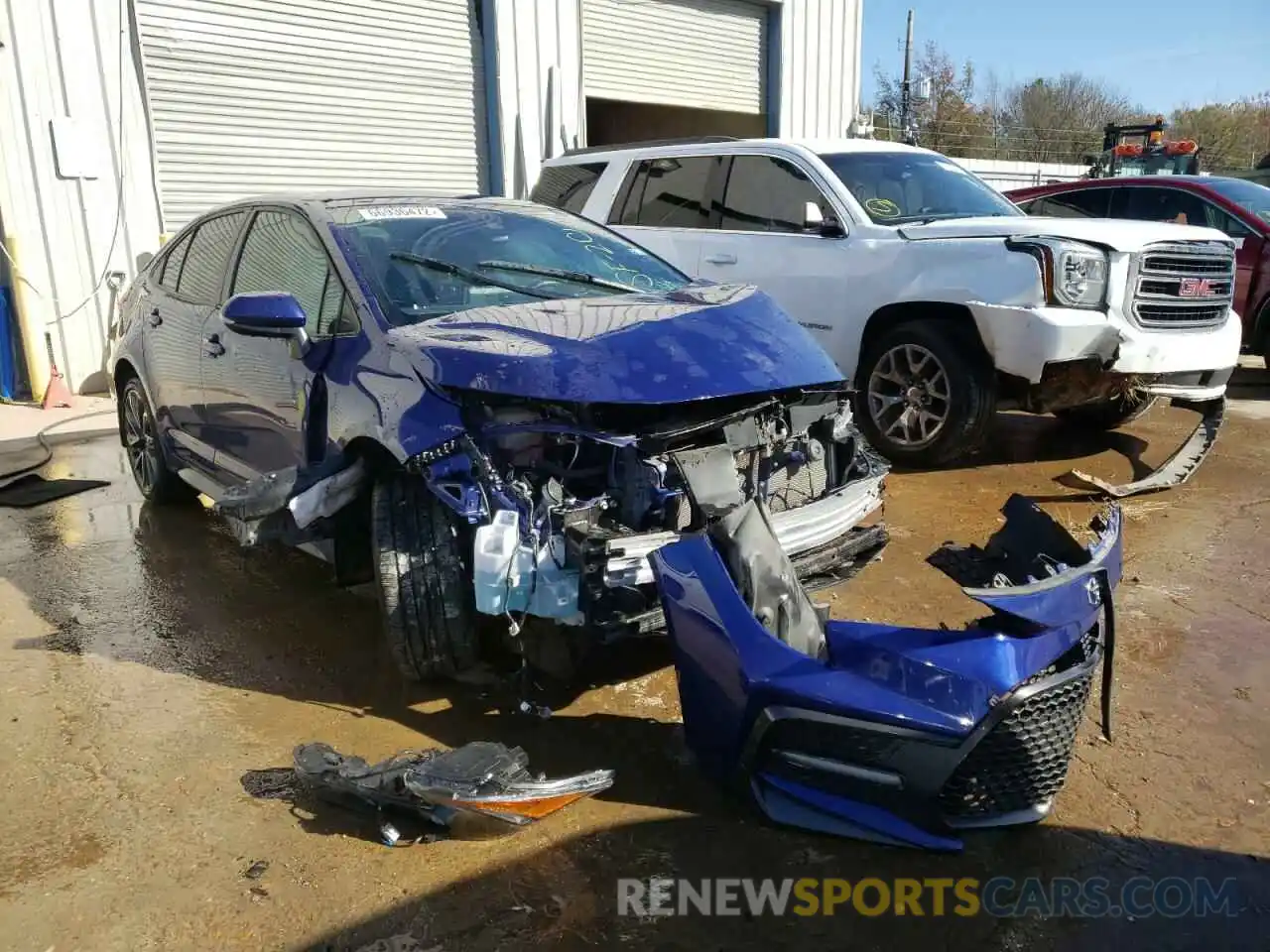 1 Photograph of a damaged car 5YFS4RCE9LP046056 TOYOTA COROLLA 2020