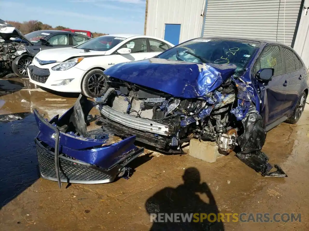 9 Photograph of a damaged car 5YFS4RCE9LP046056 TOYOTA COROLLA 2020