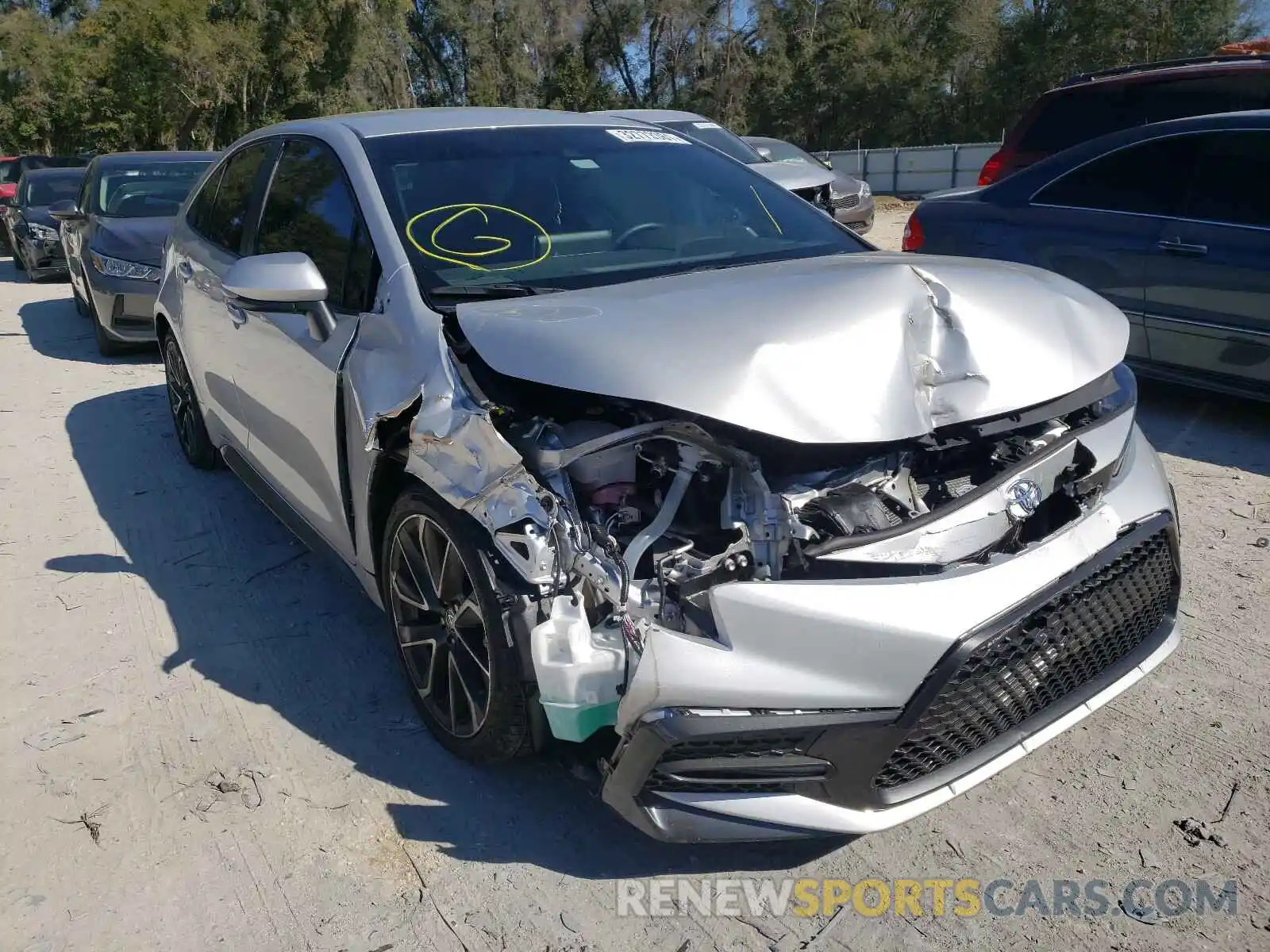 1 Photograph of a damaged car 5YFS4RCE9LP048213 TOYOTA COROLLA 2020