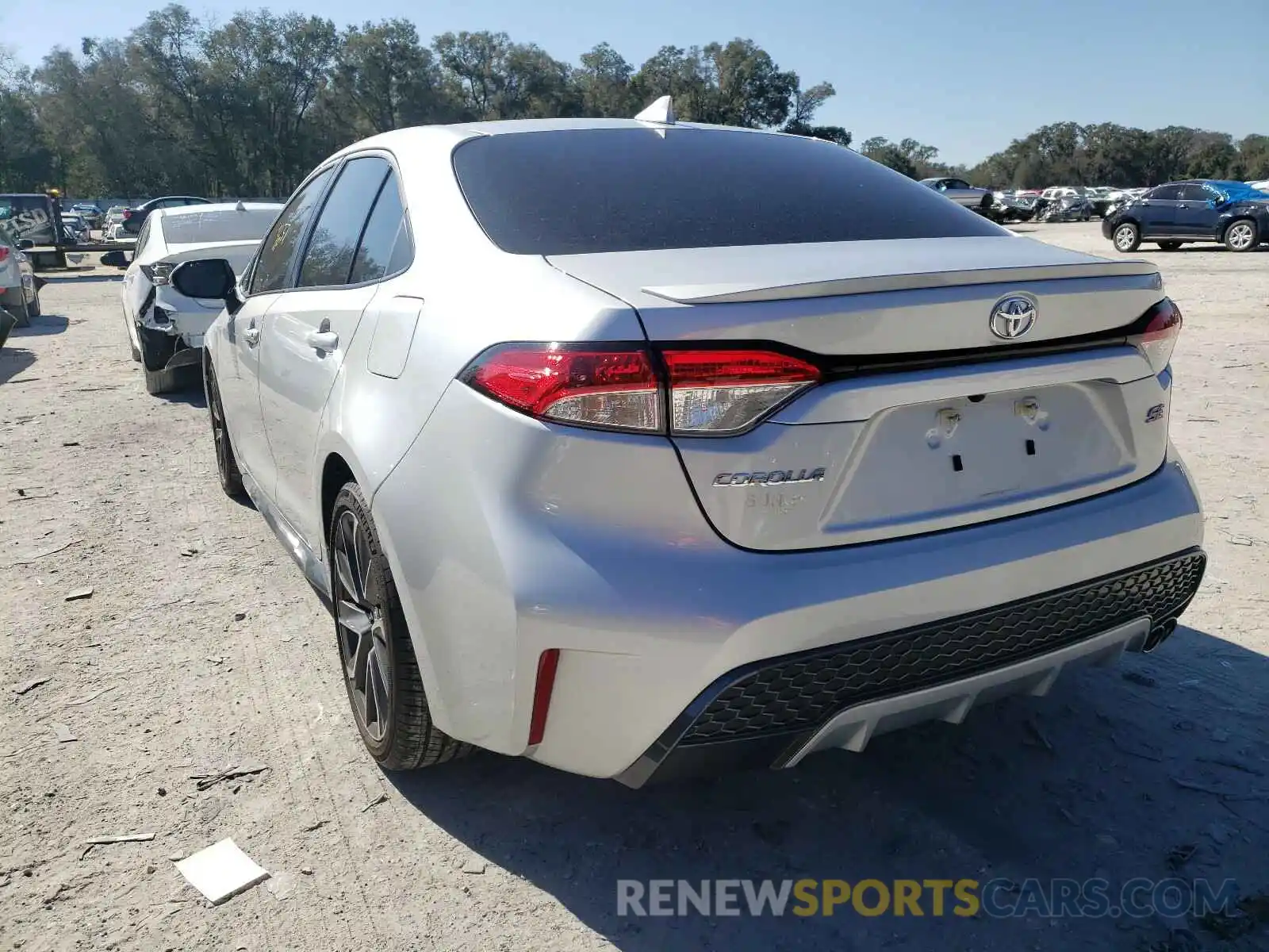 3 Photograph of a damaged car 5YFS4RCE9LP048213 TOYOTA COROLLA 2020