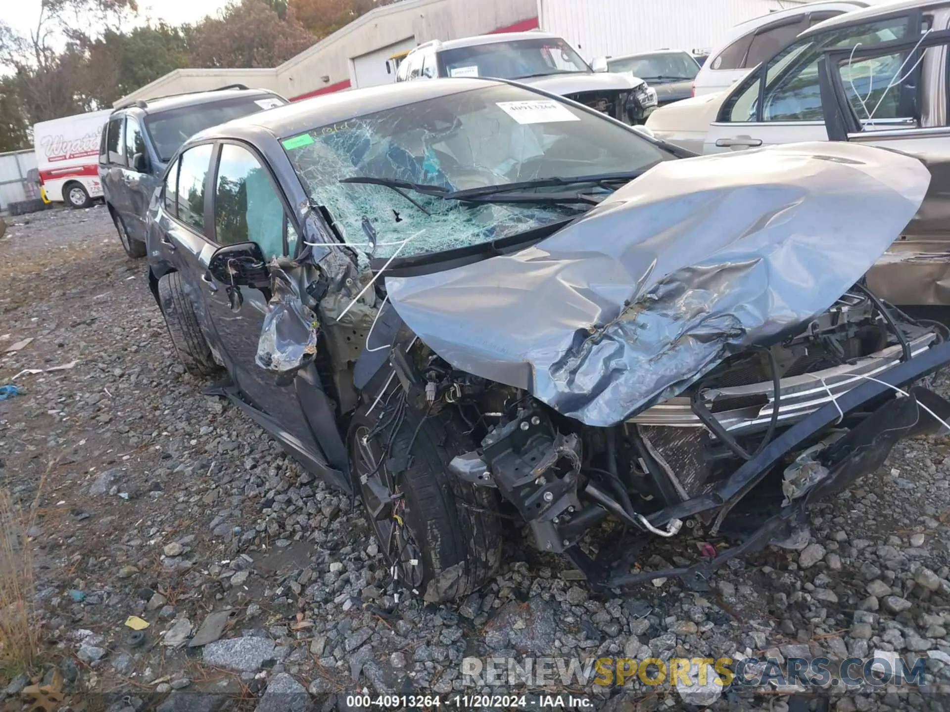 6 Photograph of a damaged car 5YFS4RCE9LP051712 TOYOTA COROLLA 2020