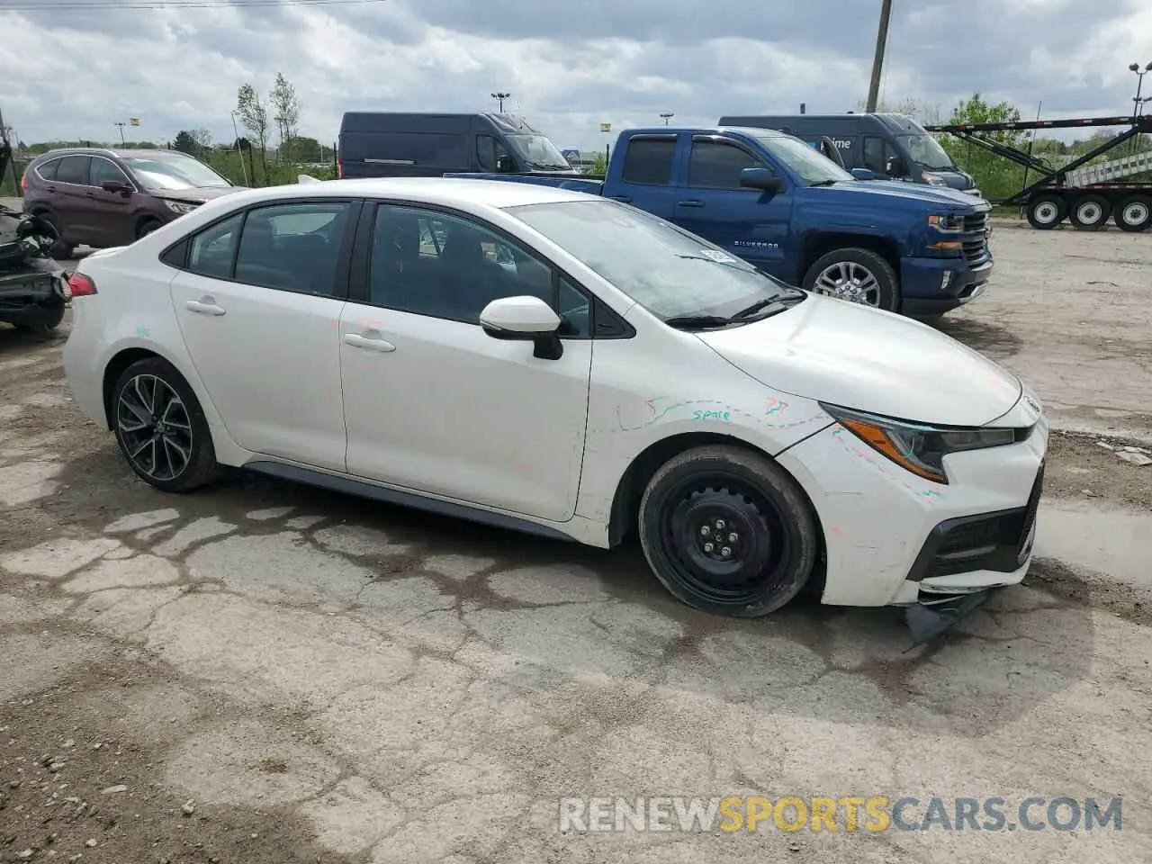 4 Photograph of a damaged car 5YFS4RCEXLP030979 TOYOTA COROLLA 2020