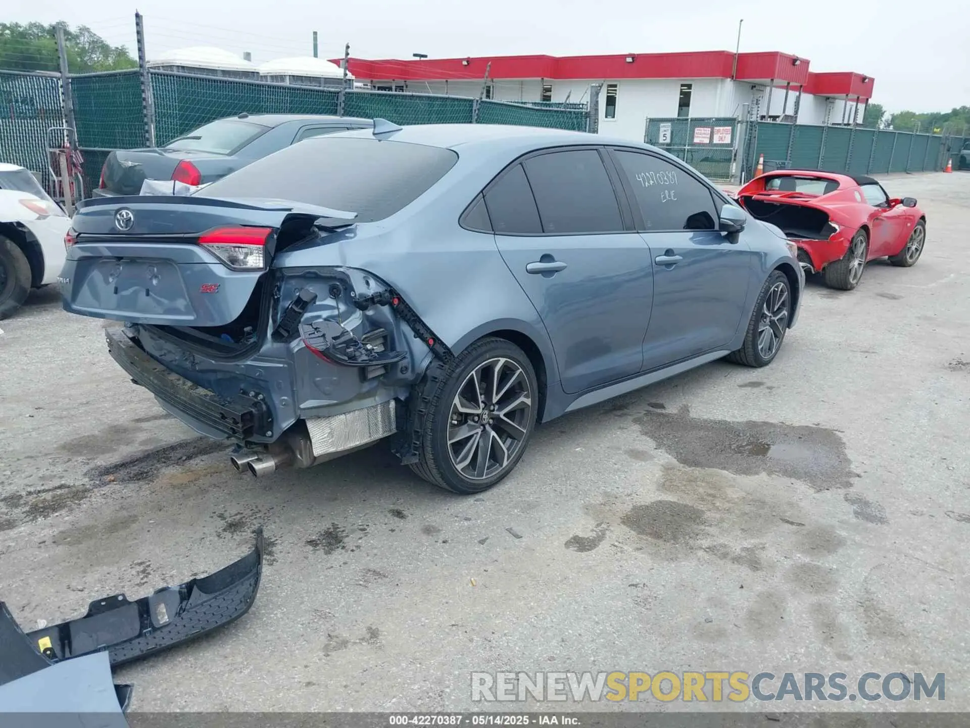 4 Photograph of a damaged car 5YFS4RCEXLP035065 TOYOTA COROLLA 2020