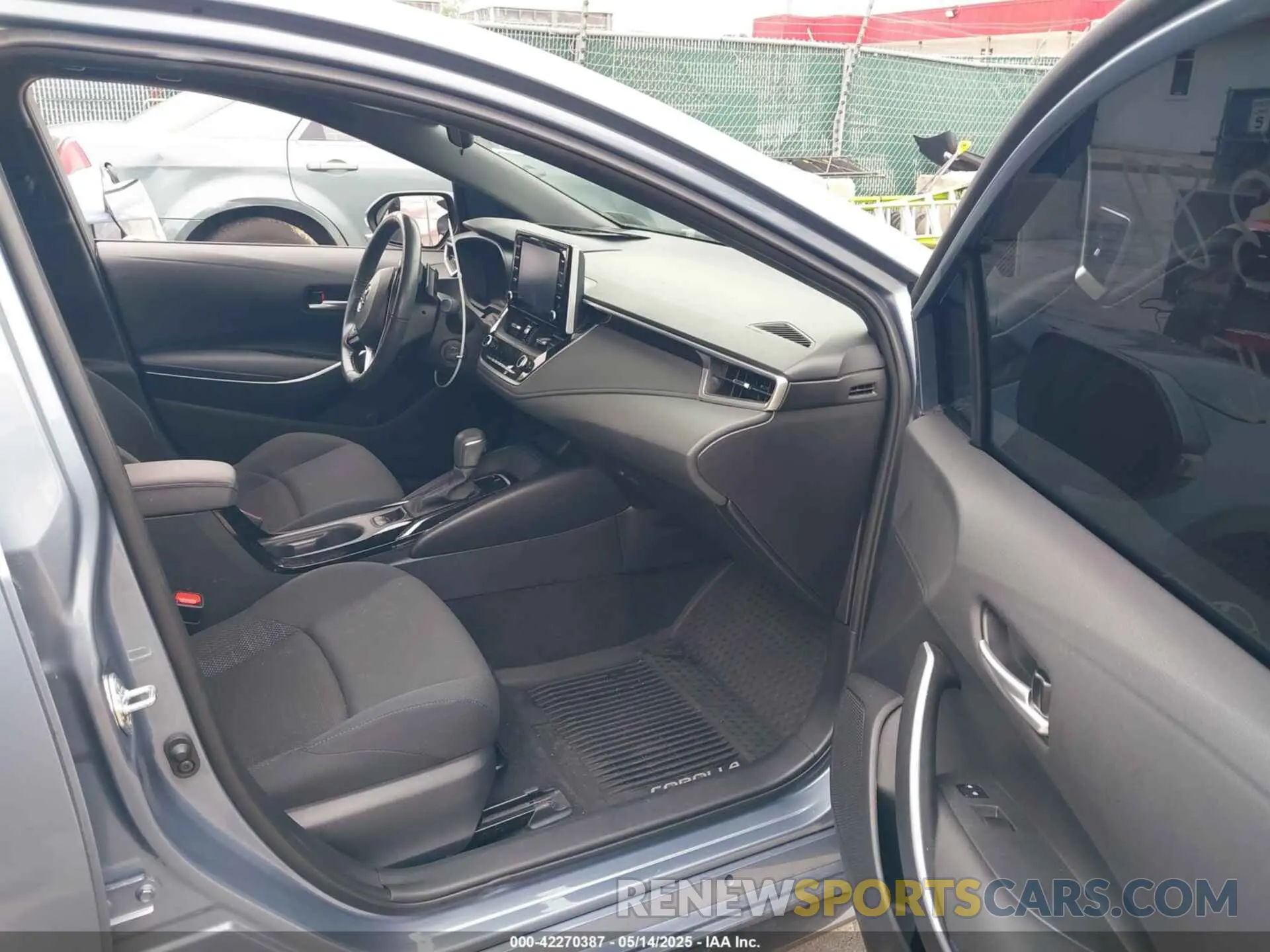 5 Photograph of a damaged car 5YFS4RCEXLP035065 TOYOTA COROLLA 2020