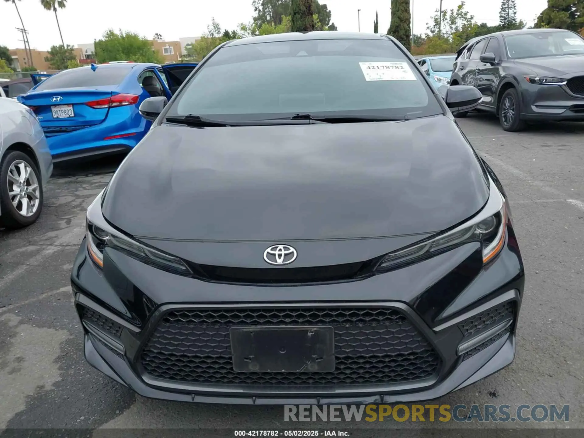 12 Photograph of a damaged car 5YFS4RCEXLP040363 TOYOTA COROLLA 2020