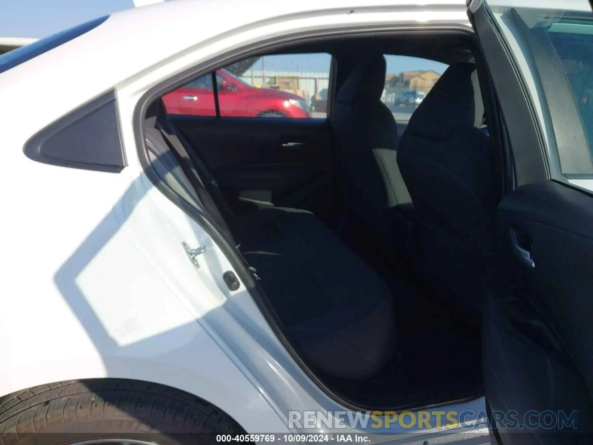8 Photograph of a damaged car 5YFS4RCEXLP047281 TOYOTA COROLLA 2020
