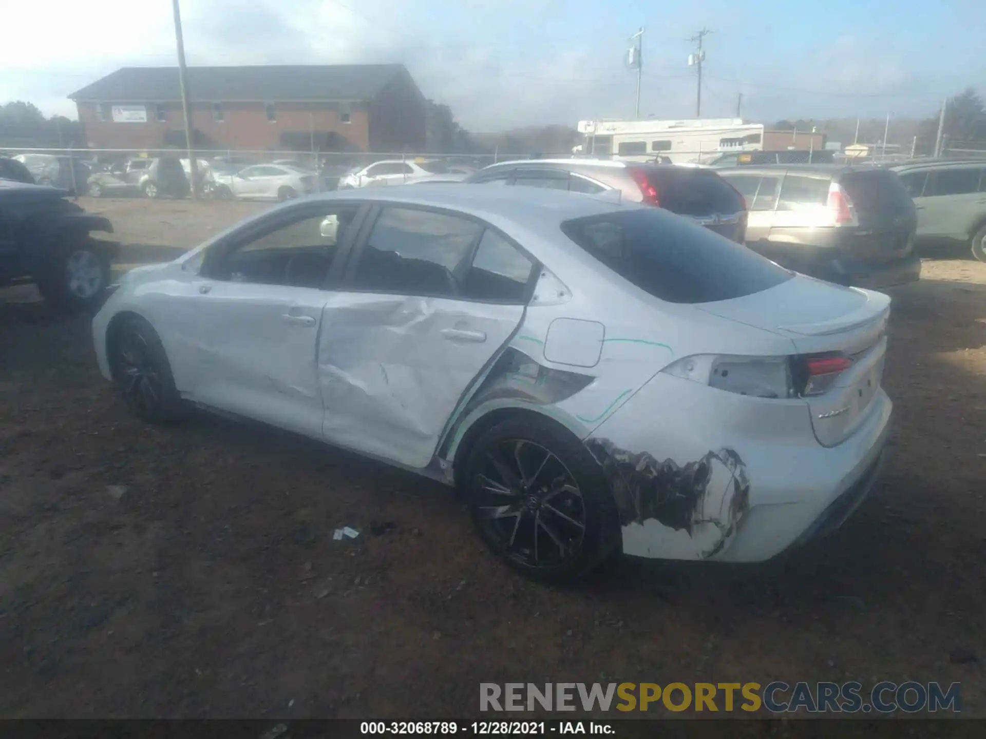 3 Photograph of a damaged car 5YFS4RCEXLP048673 TOYOTA COROLLA 2020