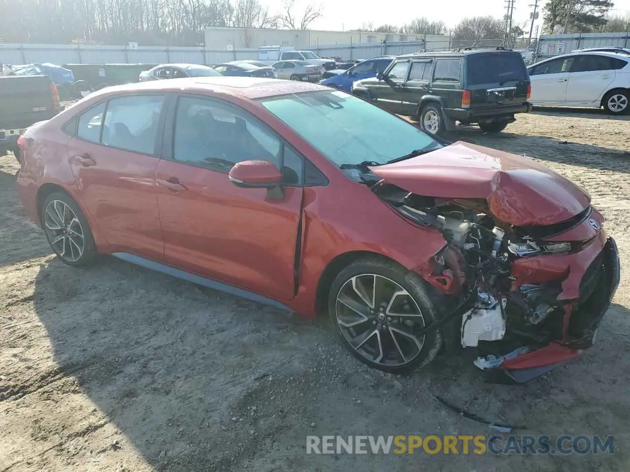 4 Photograph of a damaged car 5YFT4RCE1LP010396 TOYOTA COROLLA 2020