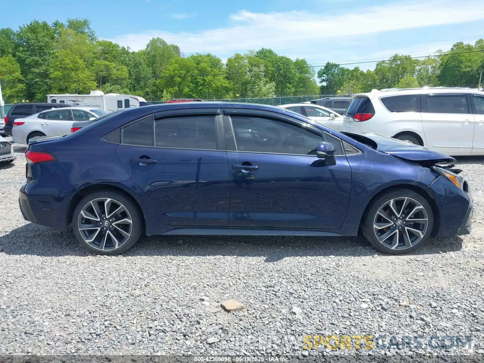 13 Photograph of a damaged car 5YFT4RCE1LP022340 TOYOTA COROLLA 2020