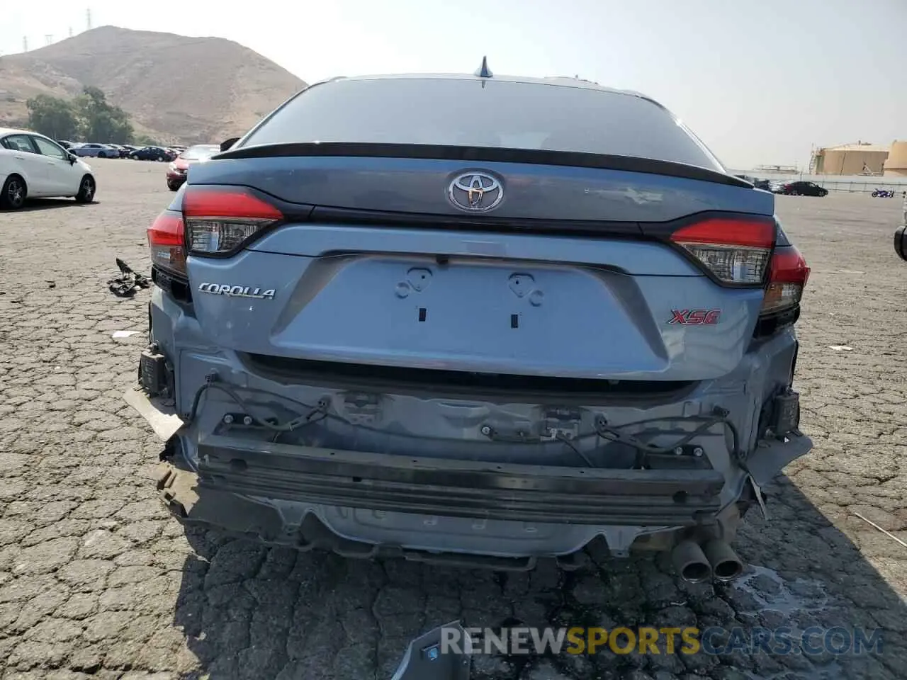 6 Photograph of a damaged car 5YFT4RCE1LP049246 TOYOTA COROLLA 2020