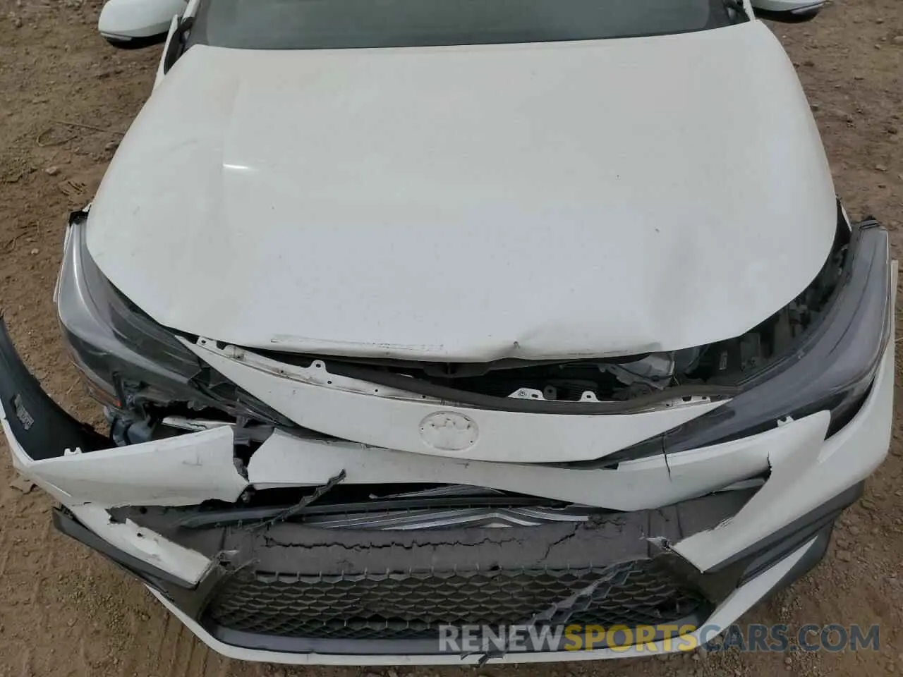 11 Photograph of a damaged car 5YFT4RCE2LP053676 TOYOTA COROLLA 2020