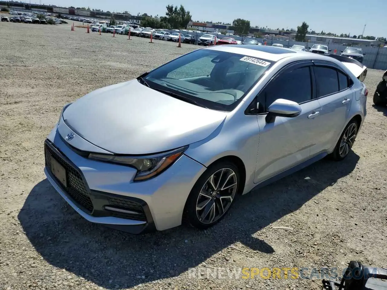 1 Photograph of a damaged car 5YFT4RCE4LP018167 TOYOTA COROLLA 2020
