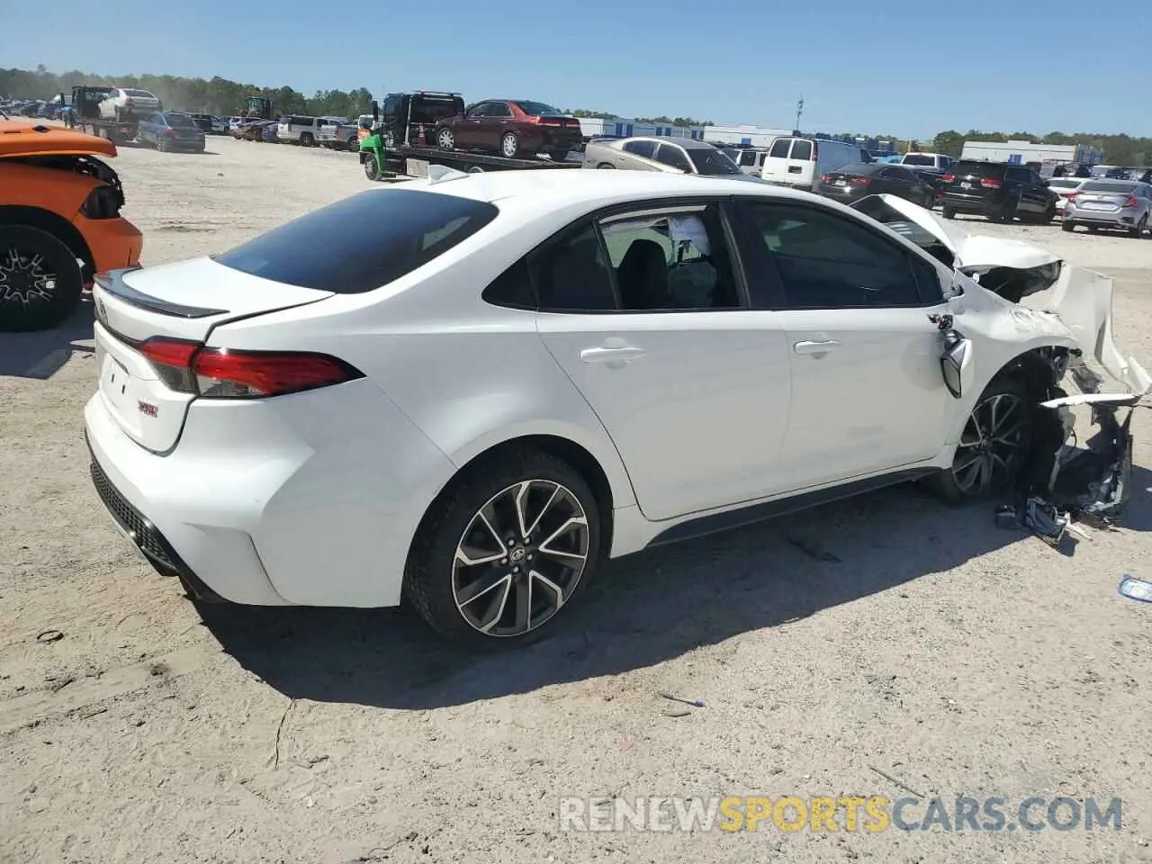 3 Photograph of a damaged car 5YFT4RCE4LP038600 TOYOTA COROLLA 2020