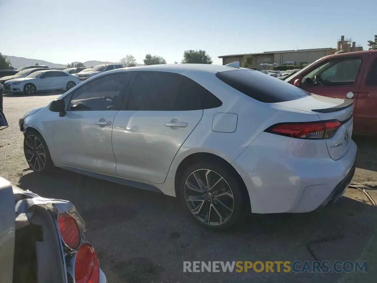 2 Photograph of a damaged car 5YFT4RCE6LP036802 TOYOTA COROLLA 2020