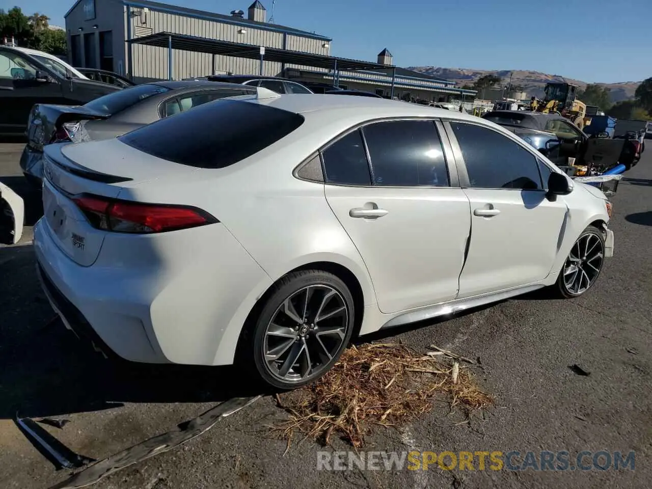 3 Photograph of a damaged car 5YFT4RCE6LP036802 TOYOTA COROLLA 2020