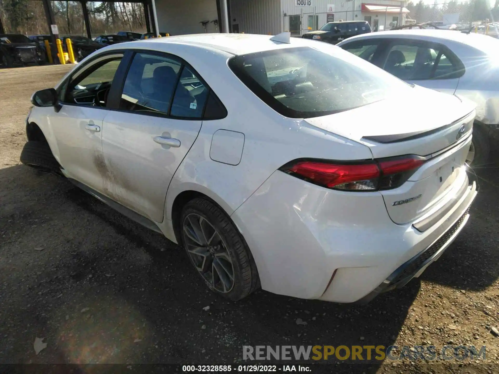 3 Photograph of a damaged car 5YFT4RCE6LP043345 TOYOTA COROLLA 2020